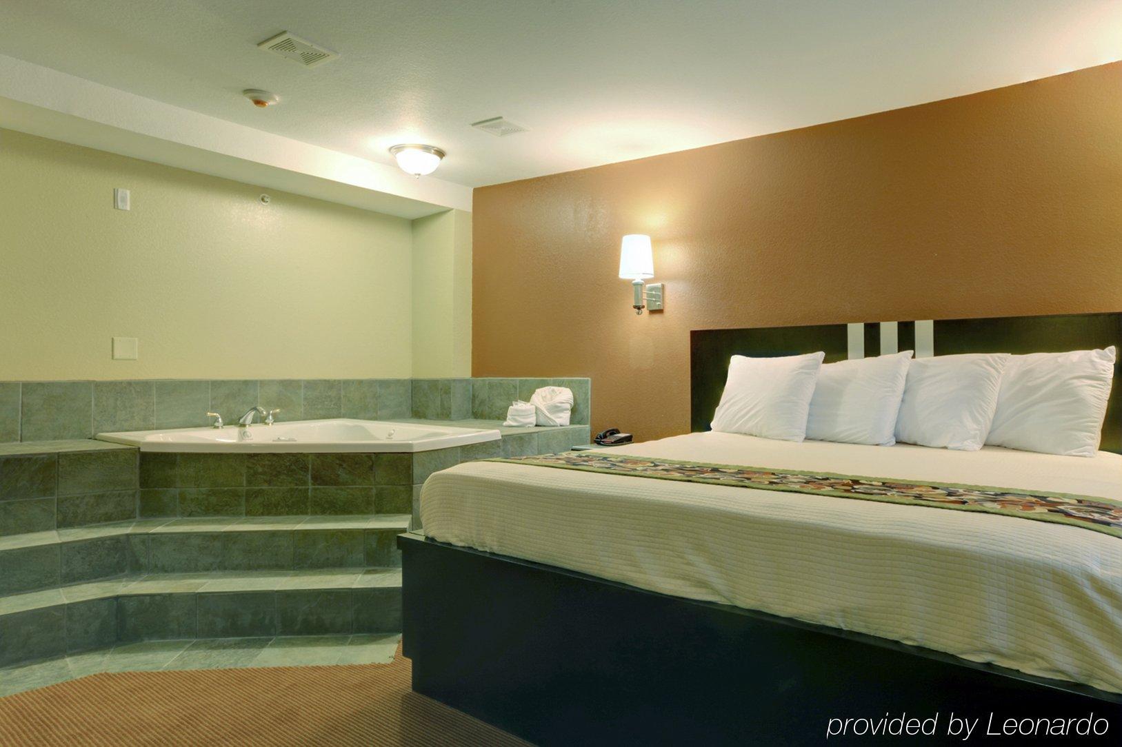 Americas Best Value Inn Caldwell Екстериор снимка