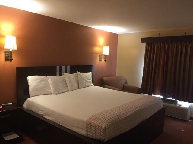Americas Best Value Inn Caldwell Екстериор снимка